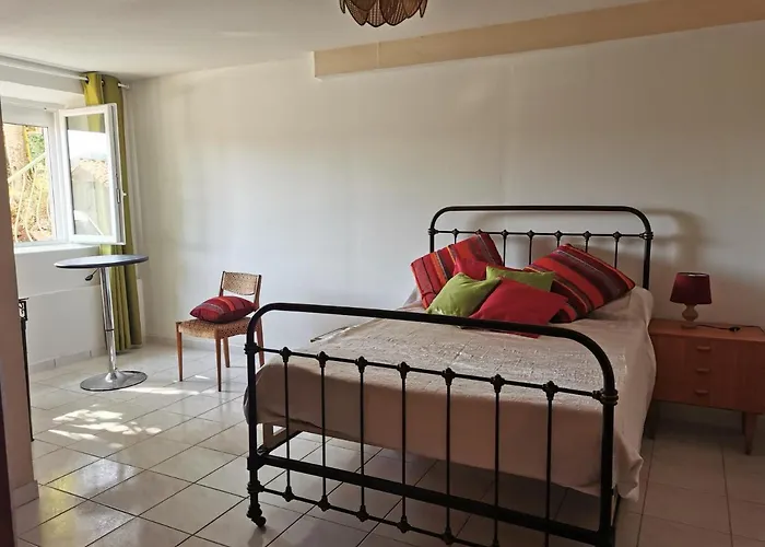 Dans Maison Individuelle Le Caylus Bas Appartement